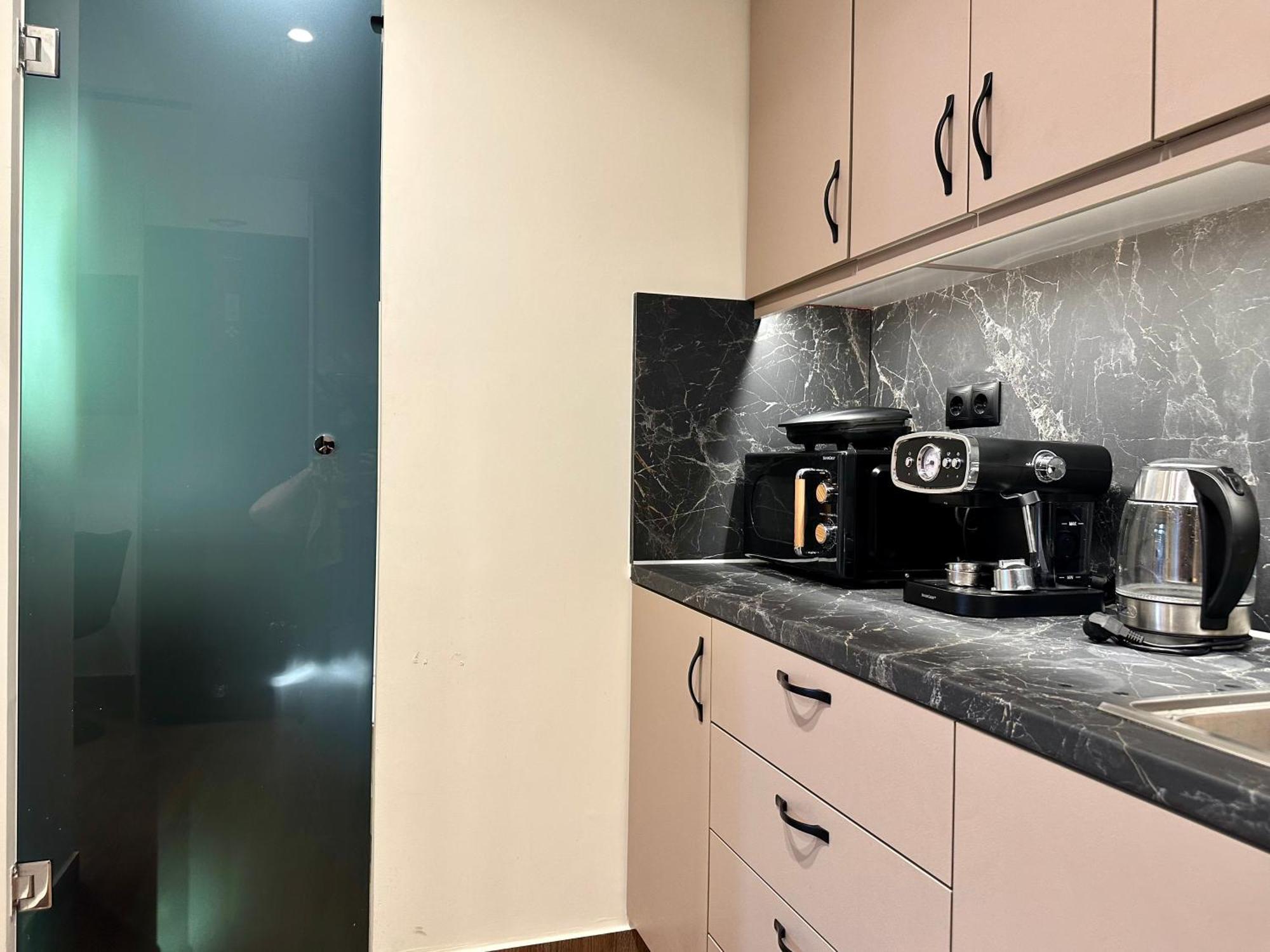 T&T Luxury Apartments - Rooftop Jacuzzi Αθήνα Εξωτερικό φωτογραφία